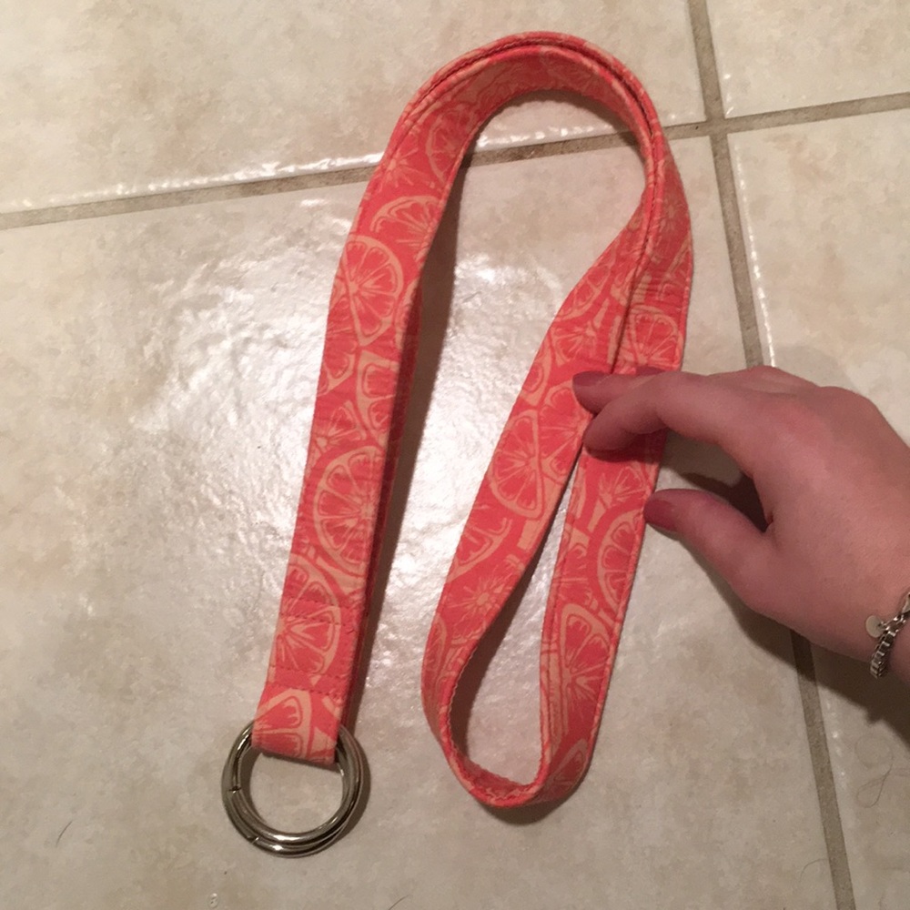 Vineyard Vines pink grapefruit printed belt